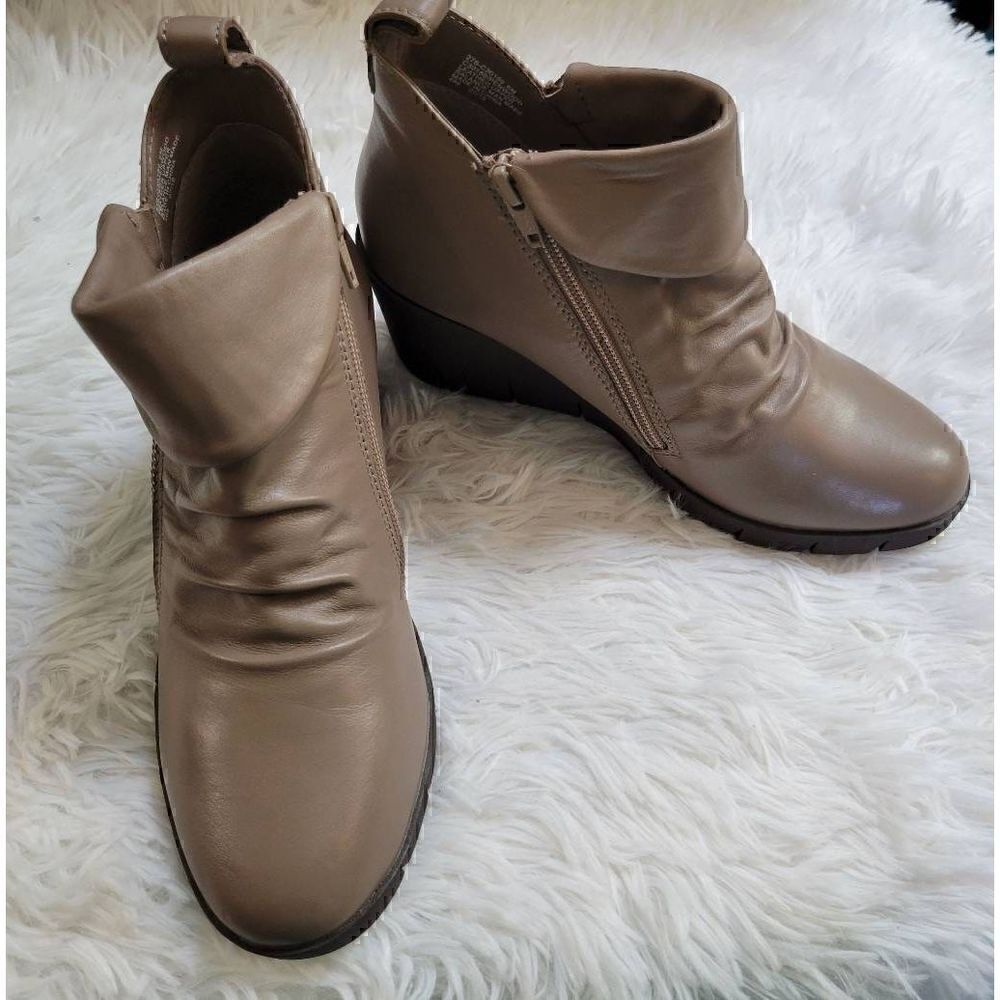 Cliffs By White Mountain Penwood Leather Wedge Ankle Boots Women's Sz 6 New